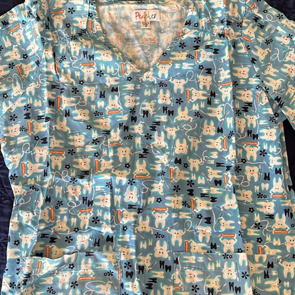 Hello Kitty Patterned Top - Picture 2 of 4
